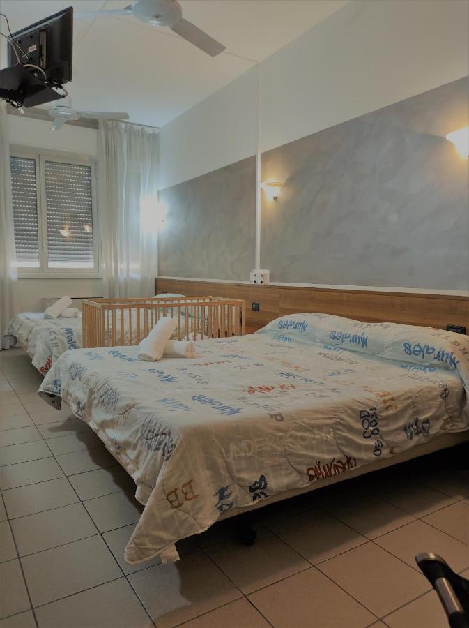 Hotel Marinoni Lomazzo Bagian luar foto